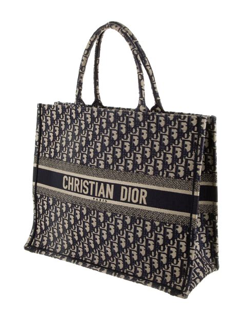 christian dior big tote bag price|Christian Dior tote bag unboxing.